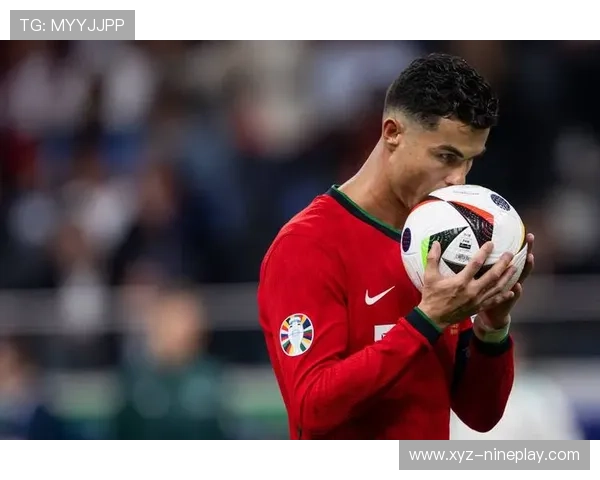 足球球星C罗公仔：探索传奇人物的魅力与足球成就